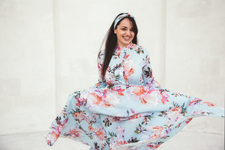 Tips on Wearing Floral Dresses at Work